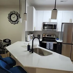 South Charlotte's Cozy & Modern Apartment Charlotte